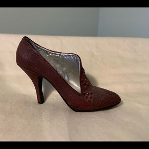 Just The Right Shoe Pastiche collectible signed. For display only.